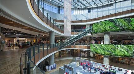 深圳八號(hào)倉奧特萊斯購物體驗(yàn) 胡威的設(shè)計(jì)師家園與百貨風(fēng)尚